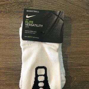 Nike Elite Versatility Socks - Medium